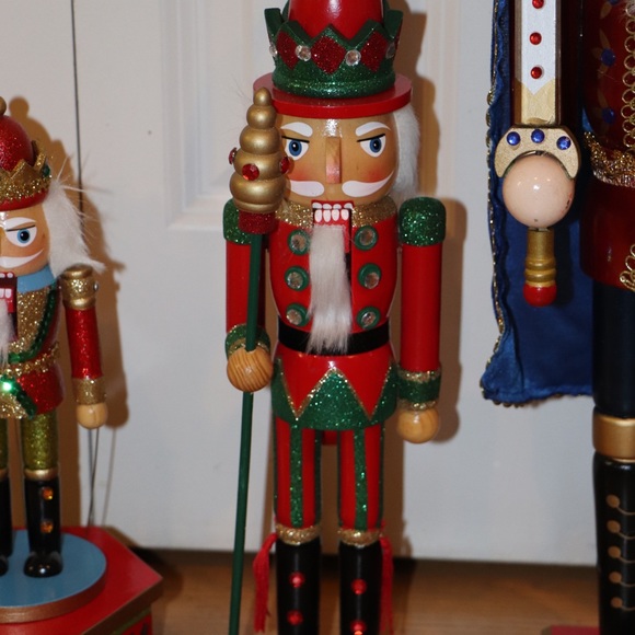 Nutcrackers - Picture 3 of 6